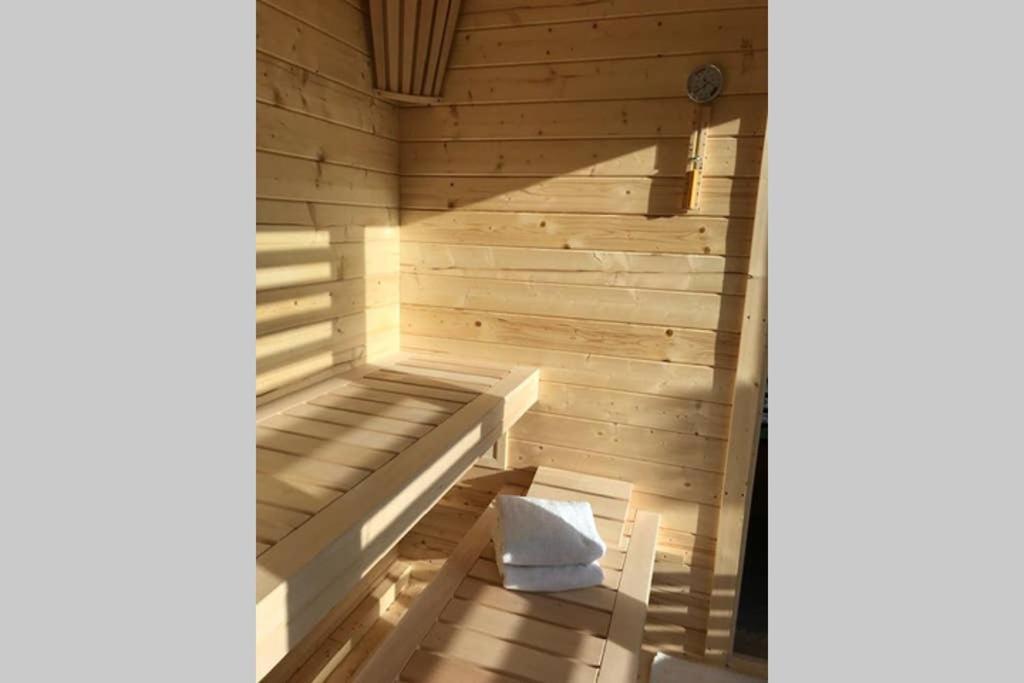 Orchardhouse Farmhouse, Wellness Chrast  ภายนอก รูปภาพ